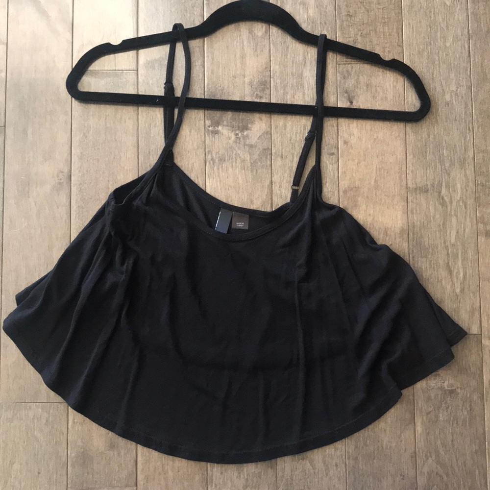 New H&M Flowy black crop top